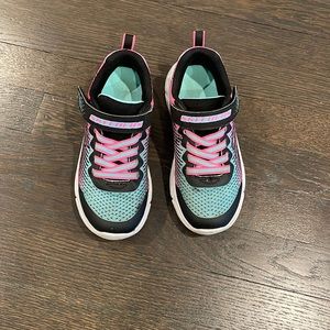 Girls Skechers size 13.5